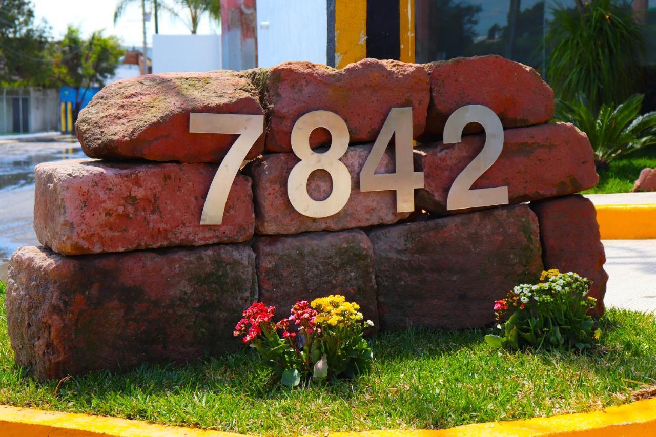 Hotel Bugari Aeropuerto Guadalajara Las Pintas Buitenkant foto